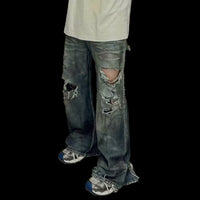 DISTRESSED JEANS